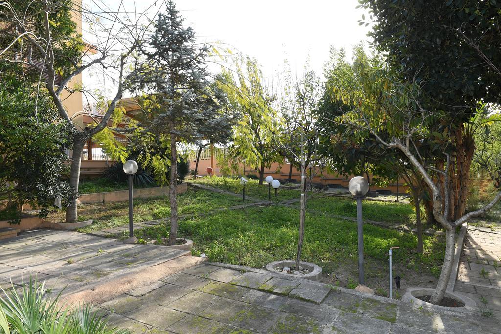 B&B Il Canto Del Mare Pulsano Bagian luar foto