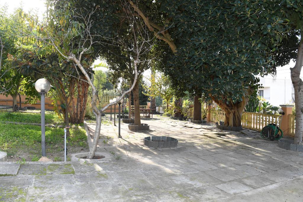 B&B Il Canto Del Mare Pulsano Bagian luar foto